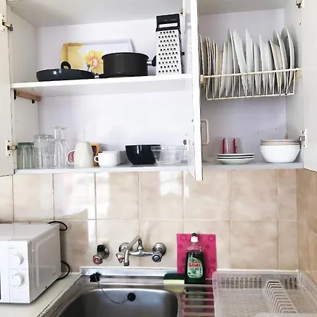 601-605 Center 17 People Apartman Ajía Nápa