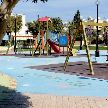 601-605 Center 17 People Appartamento Ayia Napa
